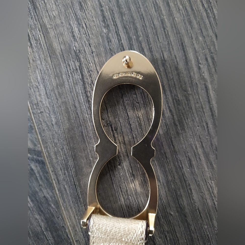 Coach-Elegant Gold and Tan Women's Belt - Picture 7 of 11